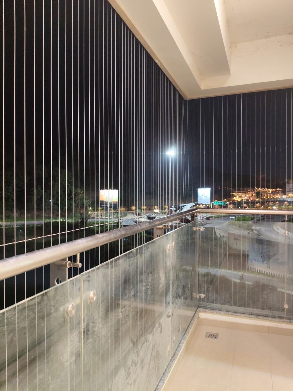 Pigeon net installation for balcony and windows in Gurgaon